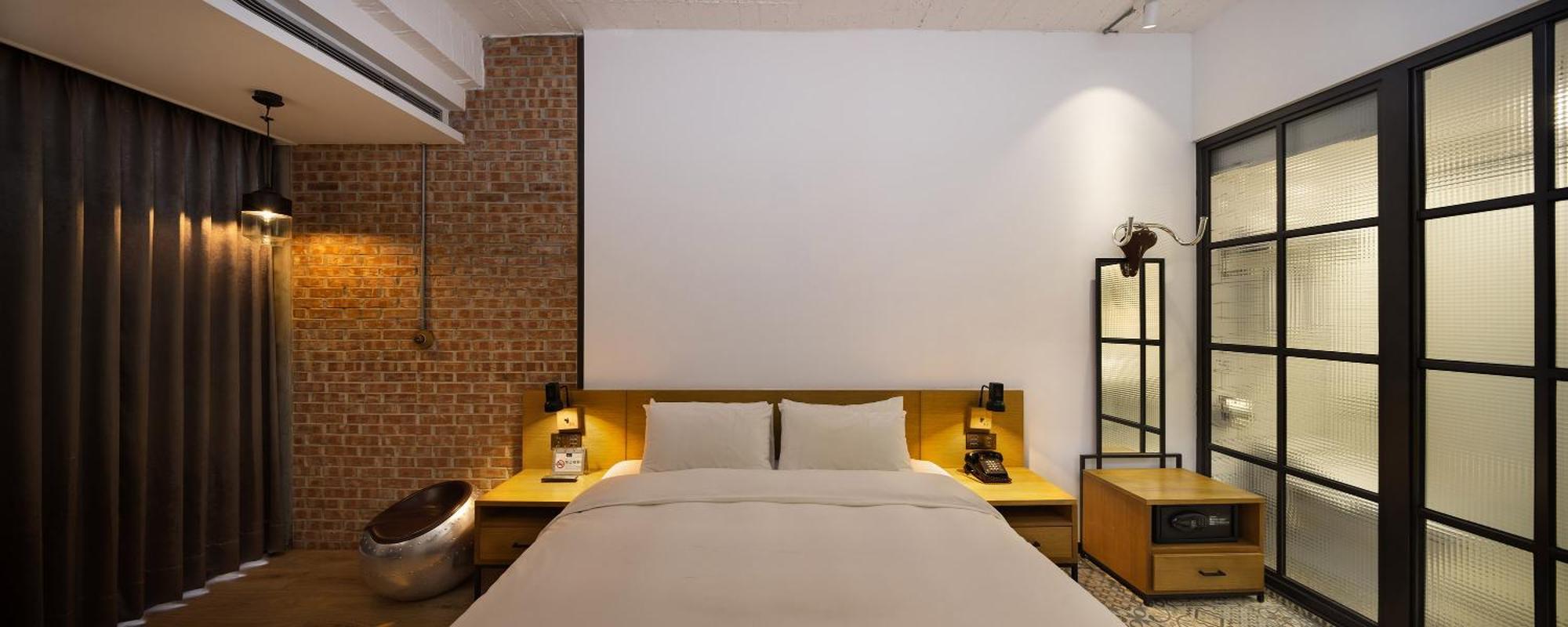 Bluesky Hotel Тайчжун Экстерьер фото