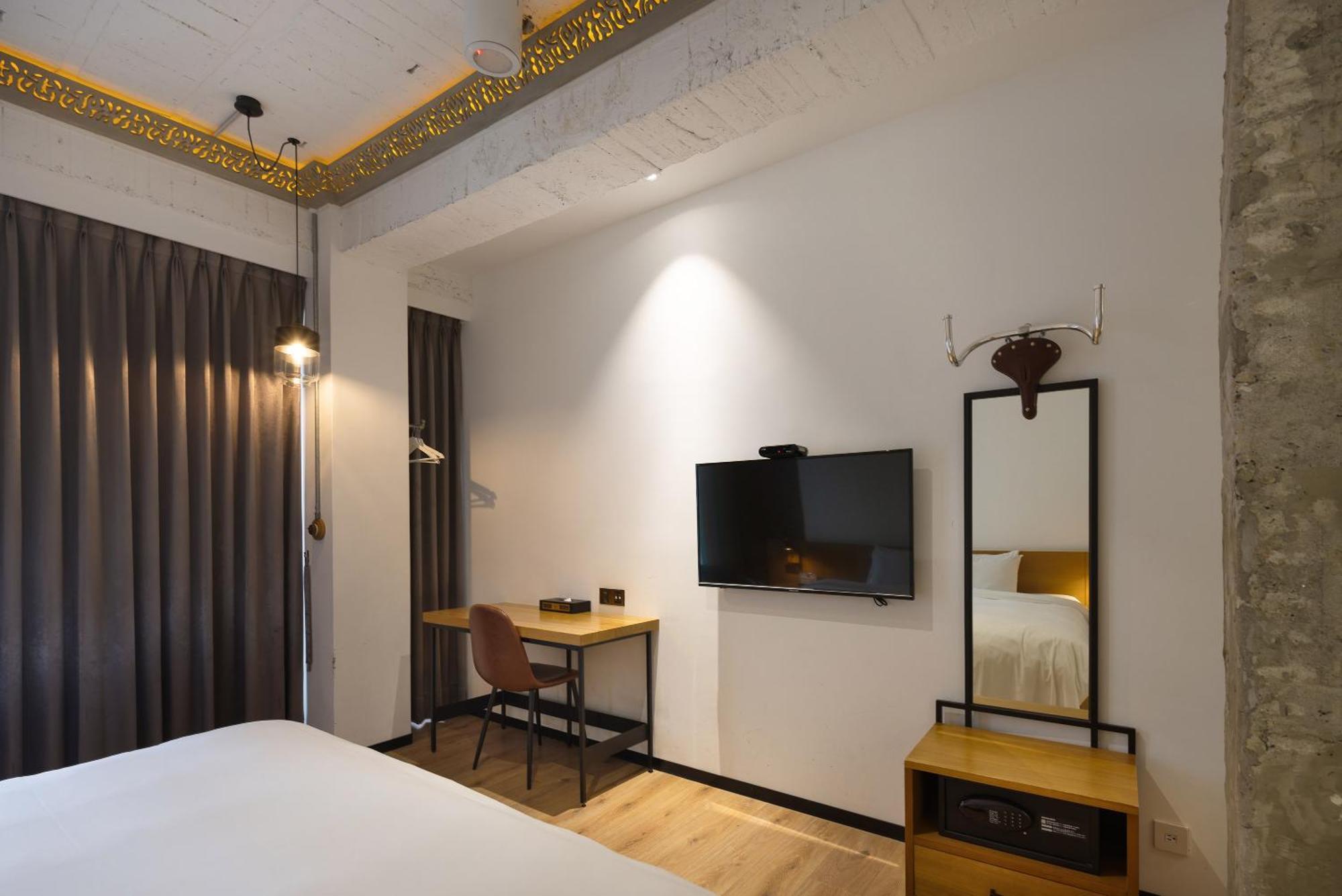 Bluesky Hotel Тайчжун Номер фото